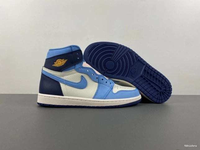 Reps TBK Flight OG Jordan in FD2596-400 1 WMNS Air First High 0810
